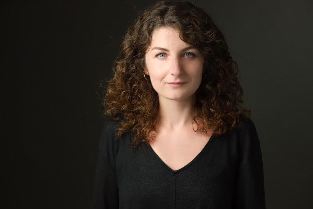 Bewerbungsfoto-Frau-Clean