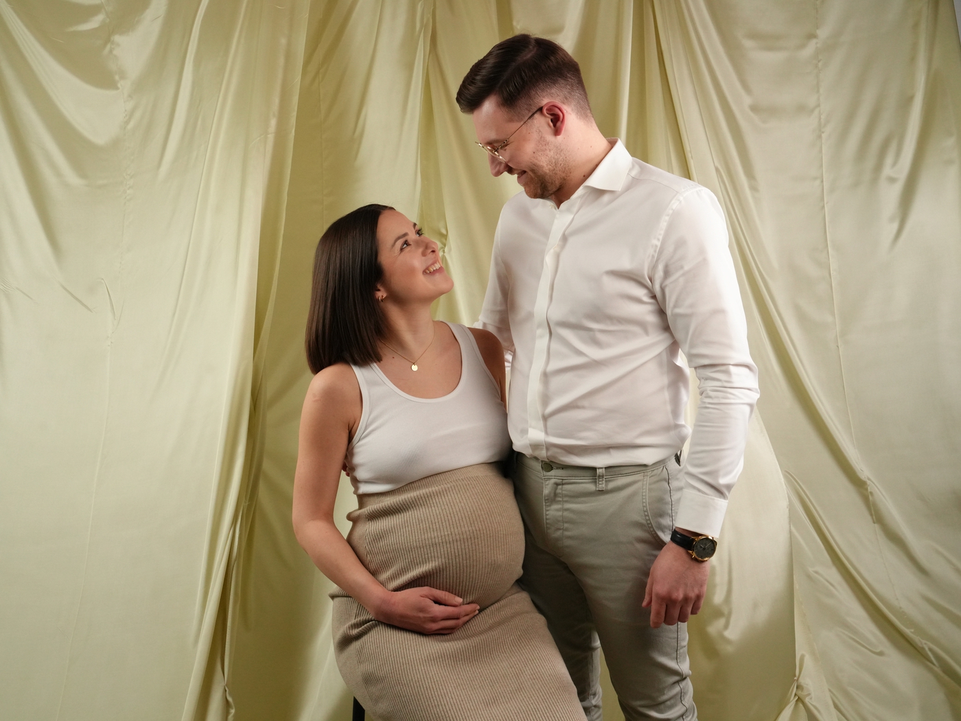 Modernes Babybauch Shooting