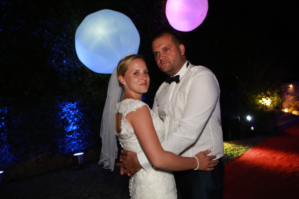 Brautpaar bei Hochzeitstanz am Abend, Hochzeitsfotograf Aachen